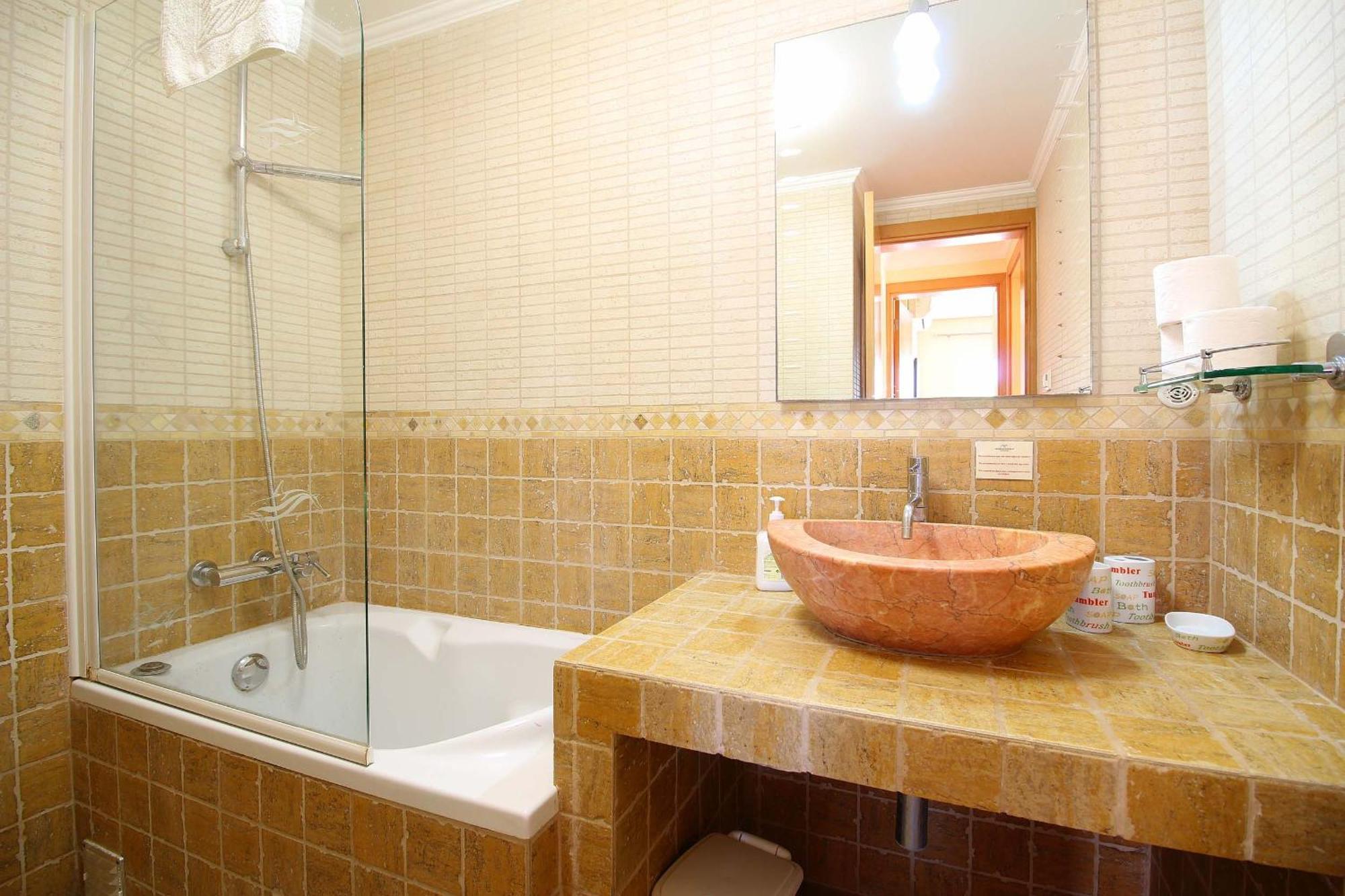 Quinta Dos Vales Wine Estate Guest House Estombar Bagian luar foto